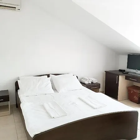 Prajo, Gasthof Orebić