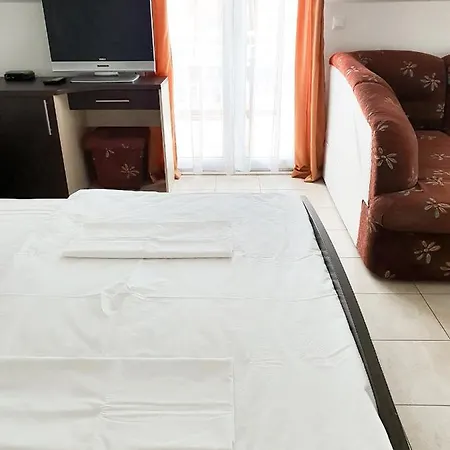 Prajo, 3*
