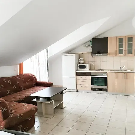 Prajo, Pensjonat Orebić